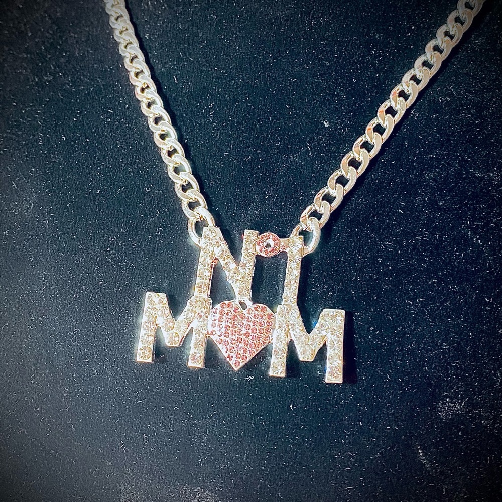 No1 Mom Goldtone necklace with pink stones - Picture 2 of 4